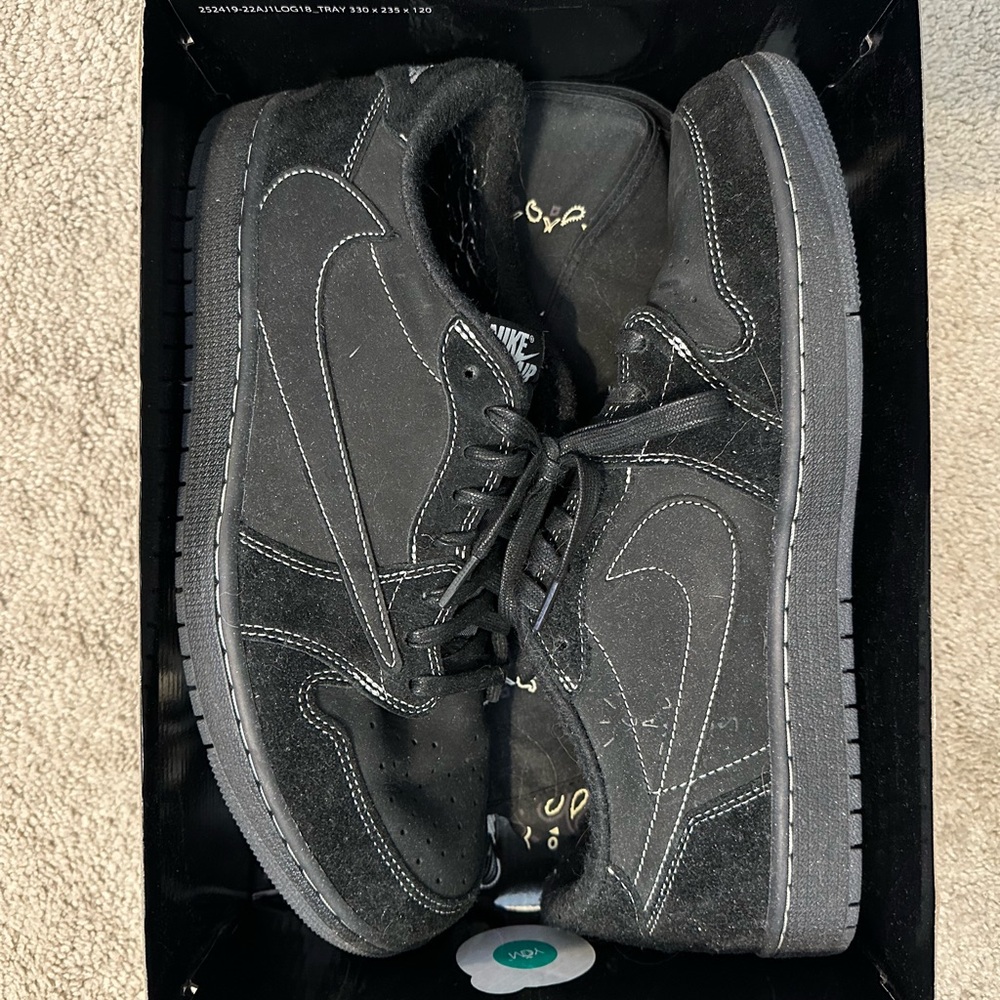 Travis Scott phantoms